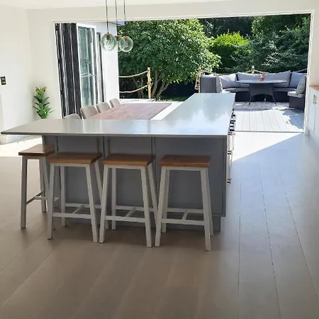 Luxury Near Fistral